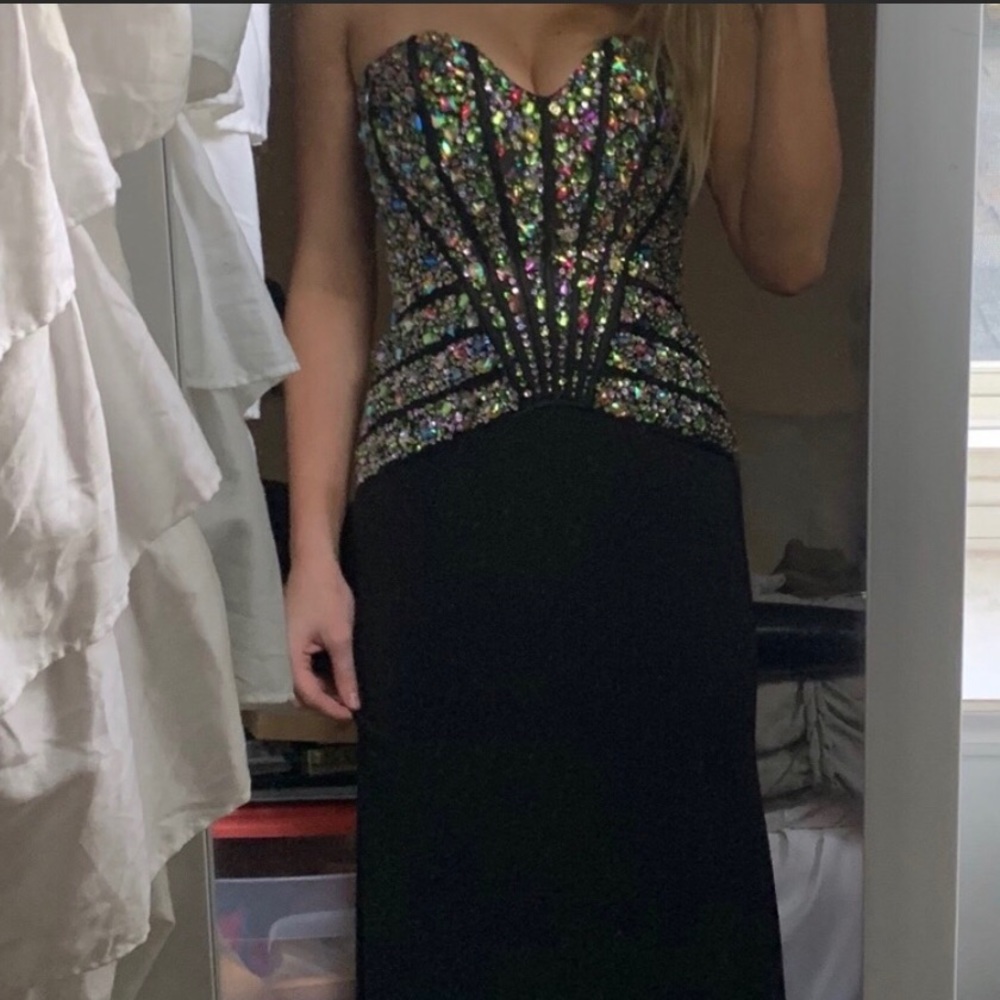 Jasz Couture size 2  amazing on!